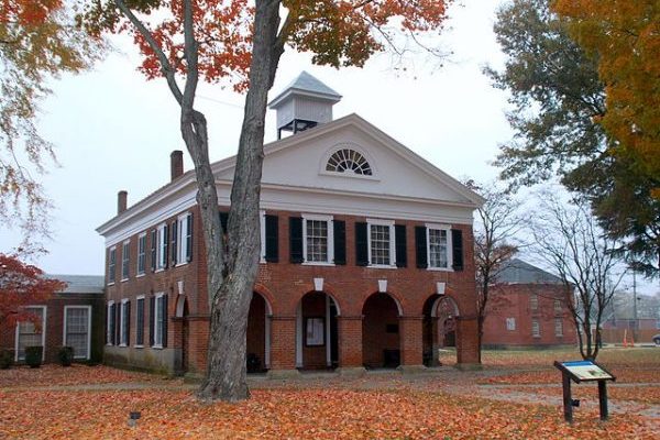 Bowling Green, VA insurance agency, two story brick courthouse, Caroline County Courthouse.